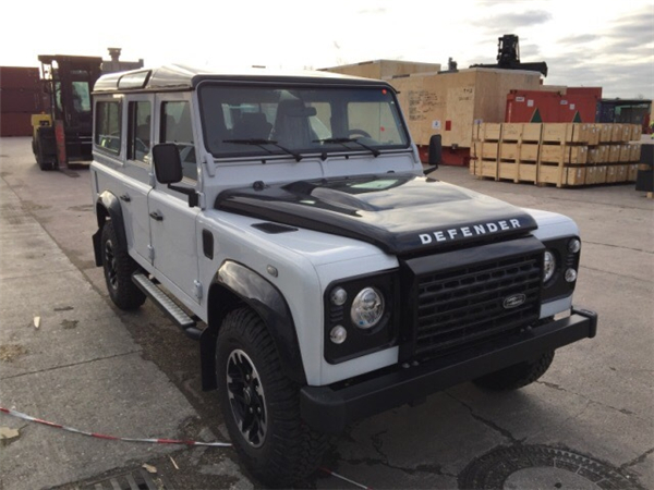 路虎卫士 港口专营 7×24H销售热线：133-8998-2878刘经理（同微信）