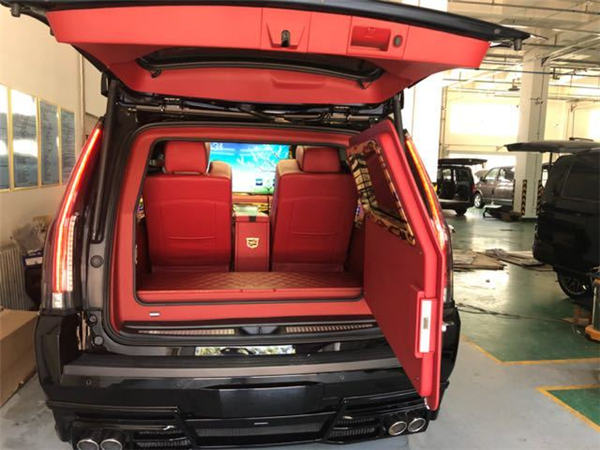 凯迪拉克总统一号销售电话：13389982878刘经理