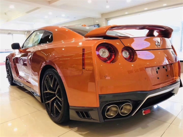 日产GTR销售电话：13389982878刘经理