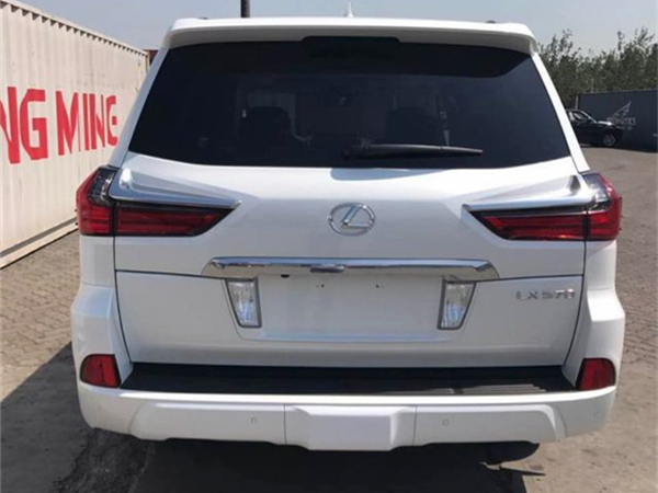 雷克萨斯LX570销售电话：13389982878刘经理