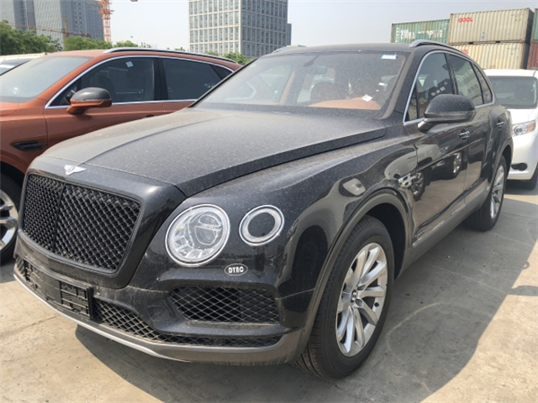 宾利添越柴油版销售电话：13389982878刘经理