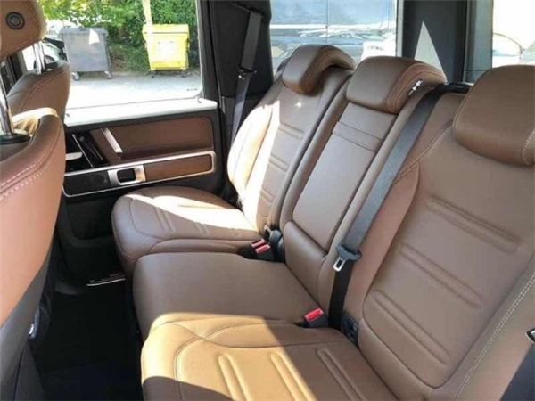 2019款奔驰G500销售电话：13389982878刘经理