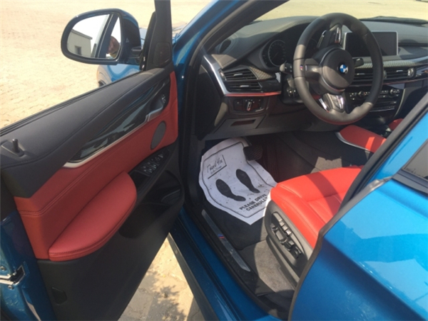 宝马X6销售电话：13389982878刘经理