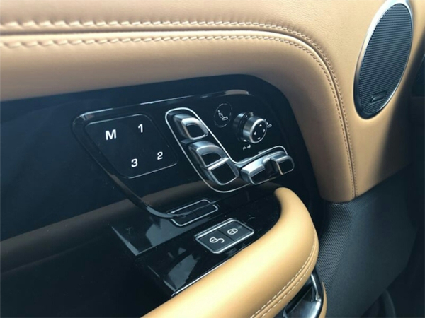 路虎揽胜销售电话：13389982878刘经理