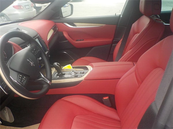 玛莎拉蒂莱万特销售电话：13389982878刘经理