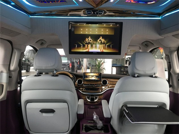 进口奔驰V250销售电话：13389982878刘经理