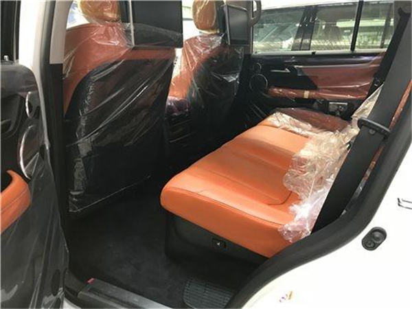 雷克萨斯LX570 7×24H销售热线：133-8998-2878刘经理（同微信）