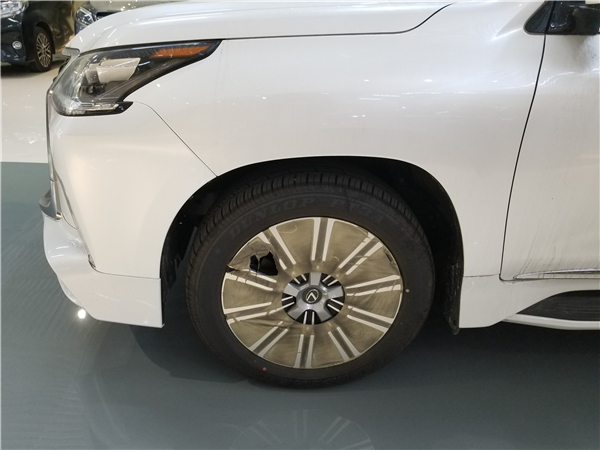 雷克萨斯LX570销售电话：13389982878刘经理