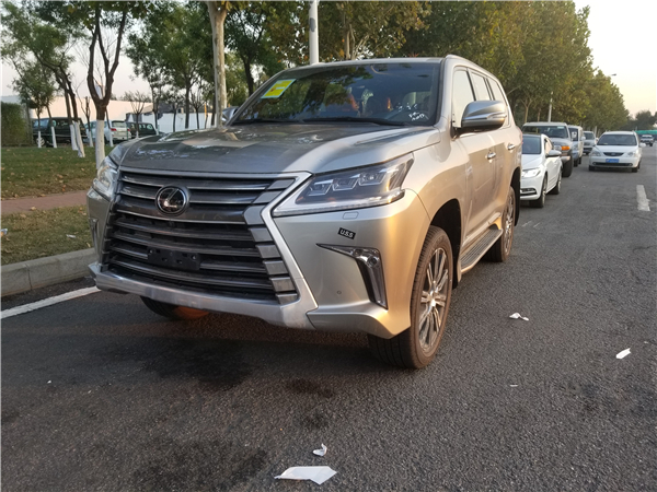 雷克萨斯LX570销售电话：13389982878刘经理