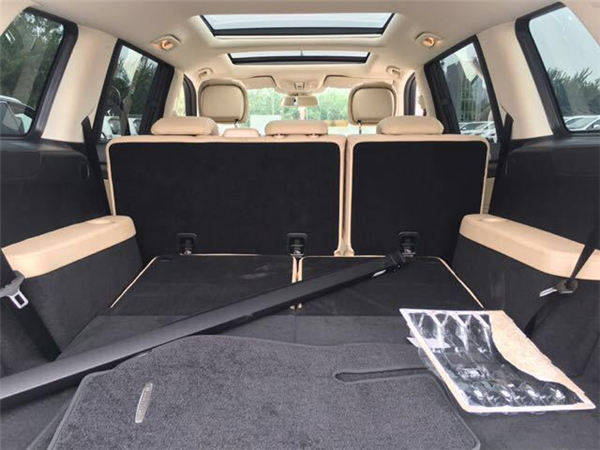 奔驰GLS450销售电话：13389982878刘经理