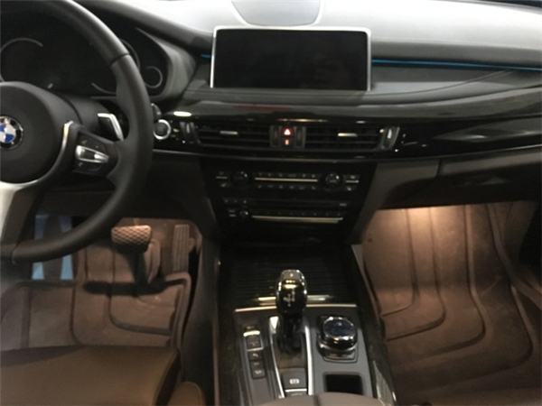 2018款宝马X5 7×24H销售热线：133-8998-2878刘经理（同微信）