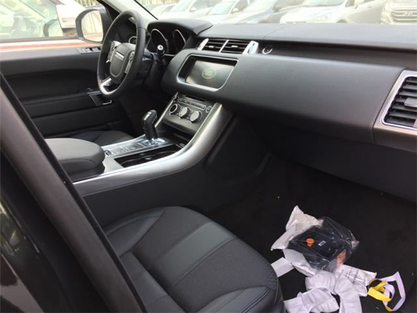 路虎揽胜运动销售电话：13389982878刘经理