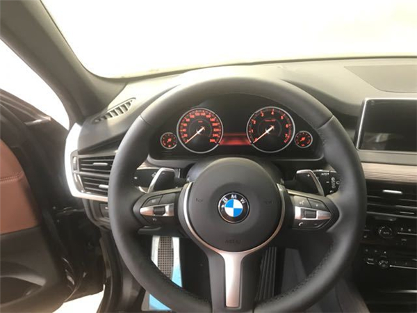 宝马X5销售电话：13389982878刘经理