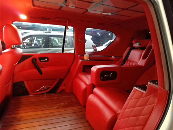 日产途乐销售电话：13389982878刘经理