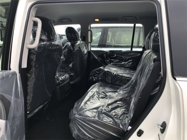 日产途乐销售电话：13389982878刘经理