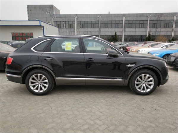 宾利添越销售电话：13389982878刘经理