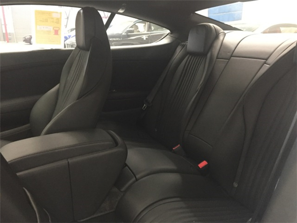 宾利欧陆GT销售电话：13389982878刘经理