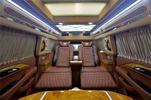 凯迪拉克总统一号销售电话：13389982878刘经理