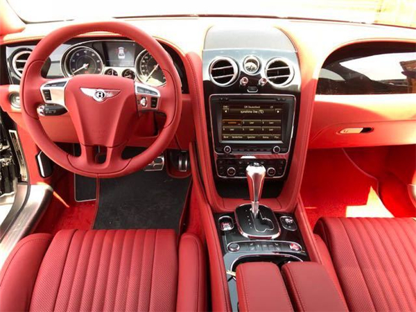 宾利飞驰V8S销售电话：13389982878刘经理