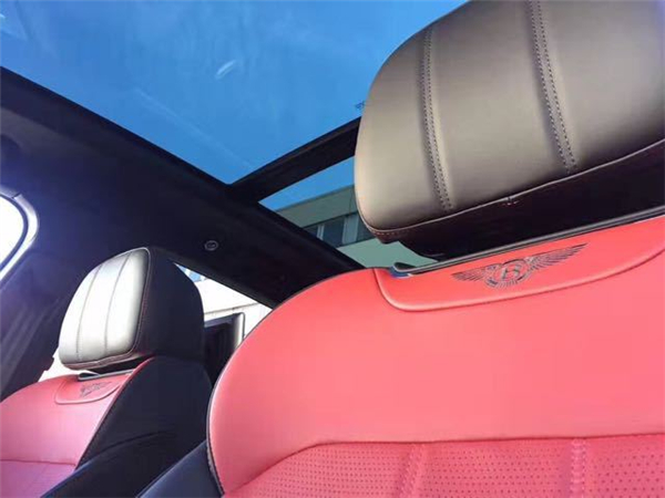 宾利添越七座销售电话：13389982878刘经理