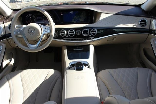 迈巴赫S560销售电话：13389982878刘经理