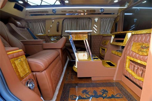 凯迪拉克总统一号销售电话：13389982878刘经理