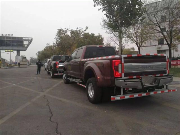 福特F350 7×24H销售热线：133-8998-2878刘经理（同微信）