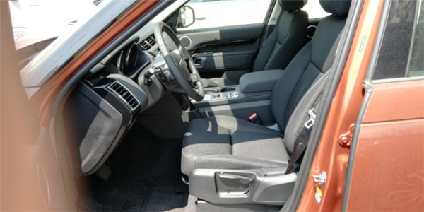 路虎发现五销售电话：13389982878刘经理