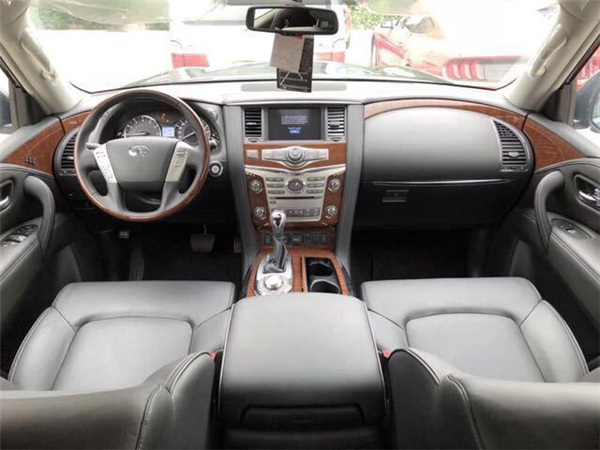 英菲尼迪QX80销售电话：13389982878刘经理