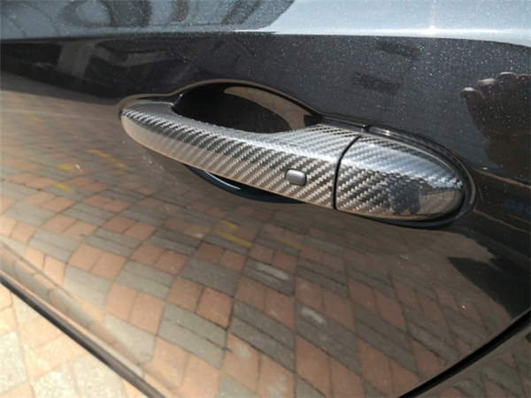 玛莎拉蒂总裁SQ4销售电话：13389982878刘经理