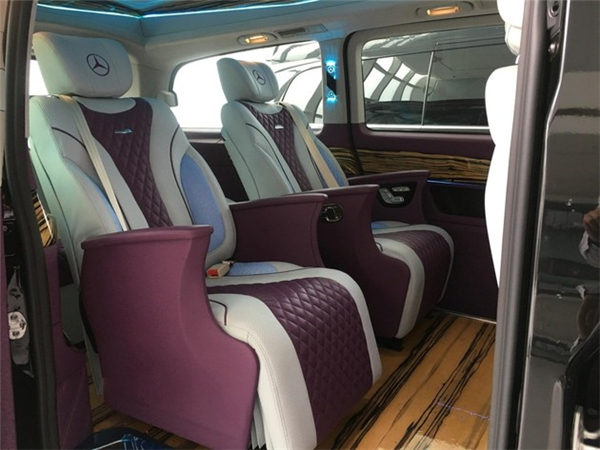 进口奔驰V250销售电话：13389982878刘经理
