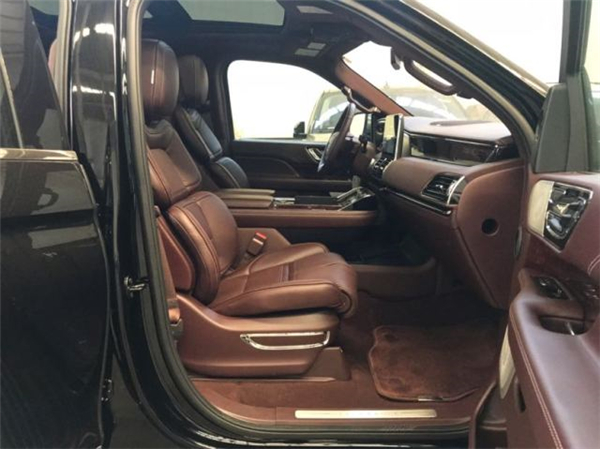 林肯领航员销售电话：13389982878刘经理