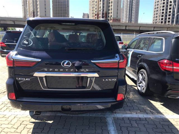 雷克萨斯LX570销售电话：13389982878刘经理