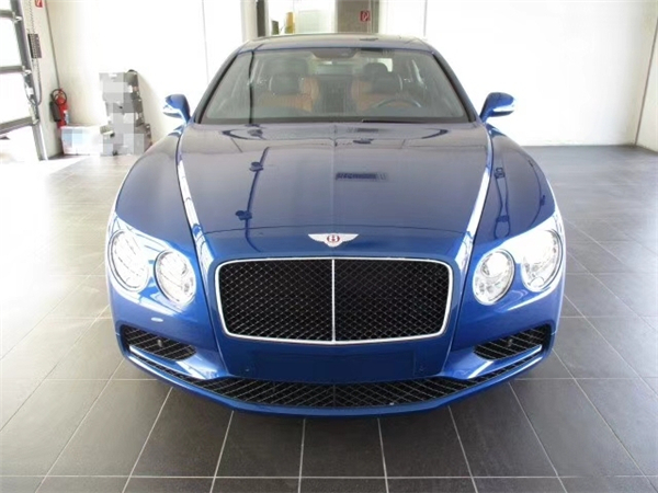 宾利飞驰V8S销售电话：13389982878刘经理