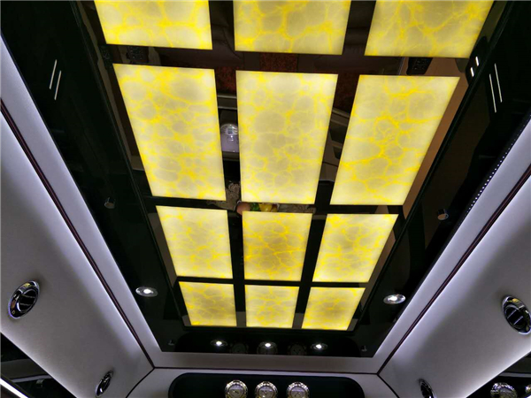 奔弛斯宾特高端商务房车奢华内饰解析