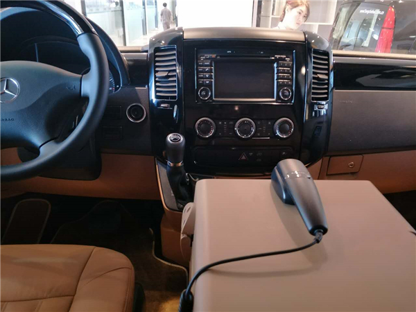 奔弛斯宾特高端商务房车奢华内饰解析