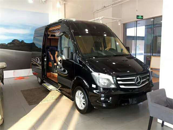 奔弛斯宾特高端商务房车奢华内饰解析