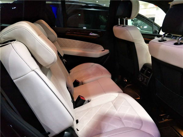 17款奔馳GLS450美規(guī)加版究竟誰性價比高