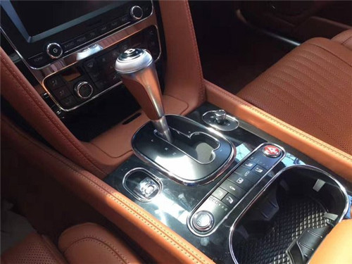 17款宾利飞驰V8S现车最低价格具体配置-图11