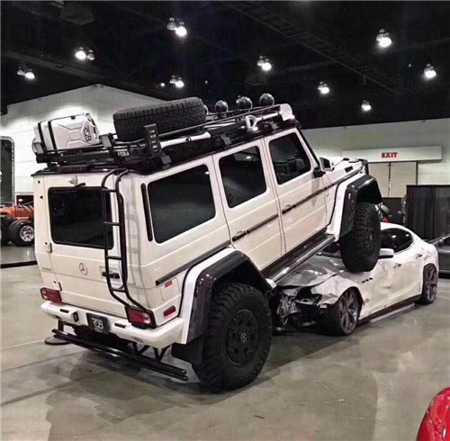 18款奔驰g500 4x4现车批发全国优惠50万