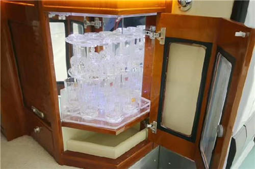 17款奔驰斯宾特现车配置内饰最低价格-图6