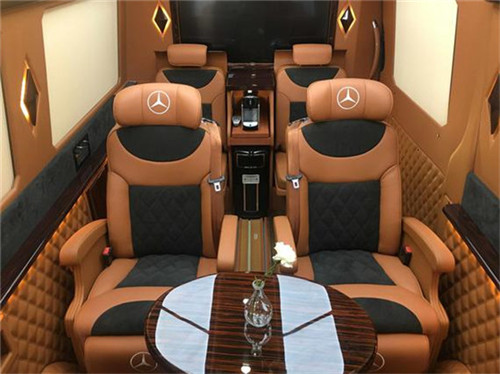 17款奔驰斯宾特现车配置内饰最低价格-图8