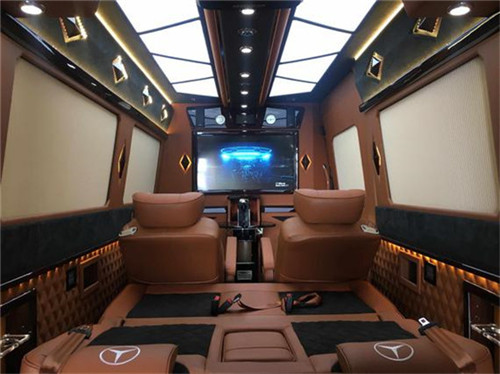 17款奔驰斯宾特现车配置内饰最低价格-图10