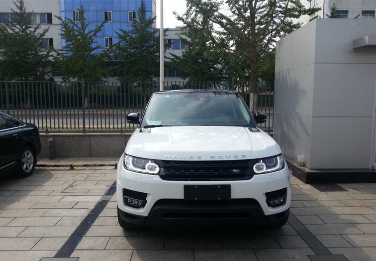 全国购车电话:18222230010韩经理 17款路虎柴油揽运特价促销.jpg