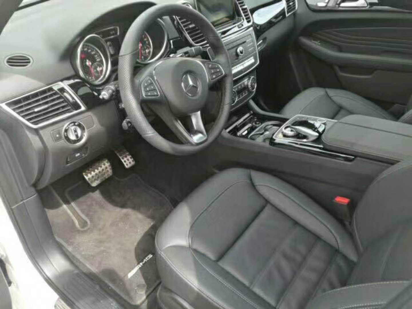 867589bbf04d7640.jpg