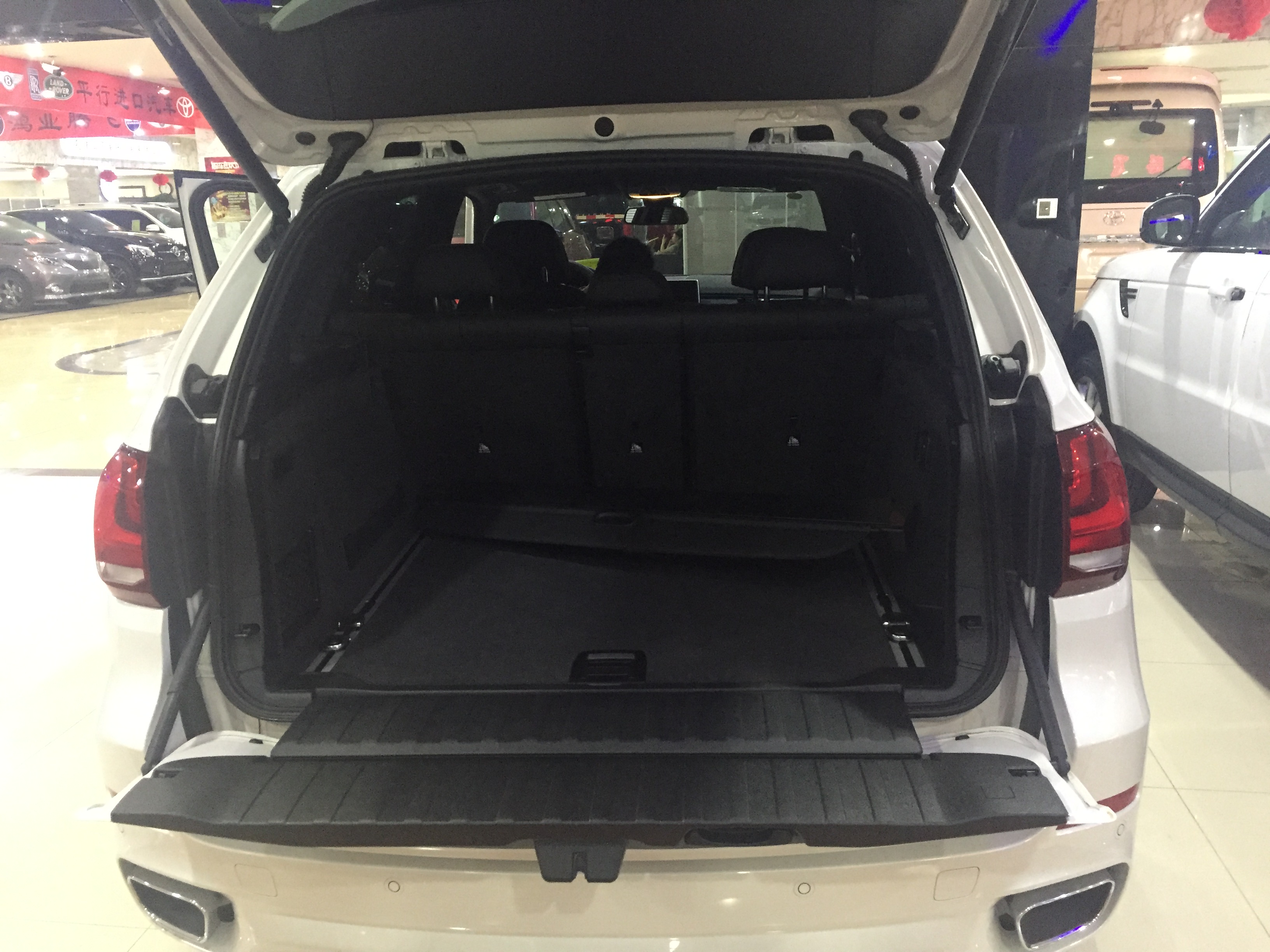 贵宾购车咨询热线:185-2293-2678 谭经理(同微信) 0da52e4ba33d0dc1.jpg