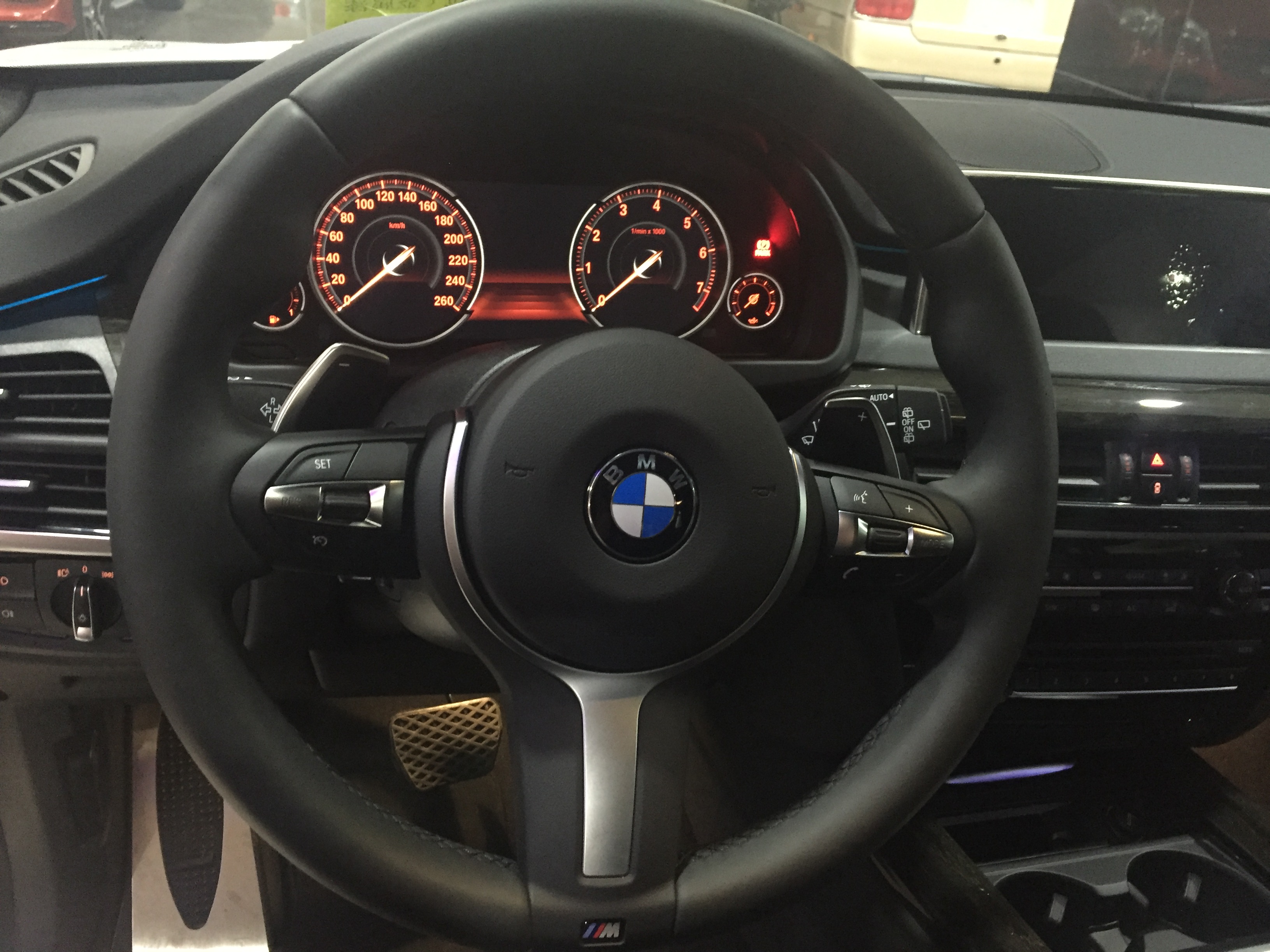 贵宾购车咨询热线:185-2293-2678 谭经理(同微信) 4b1833a5415be940.jpg