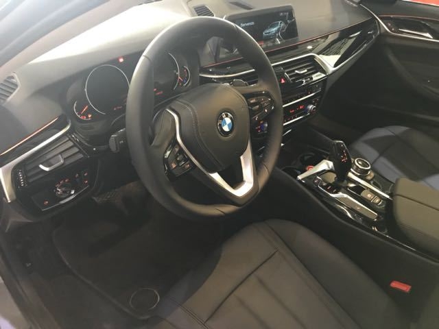 292949346a8809b6.jpg