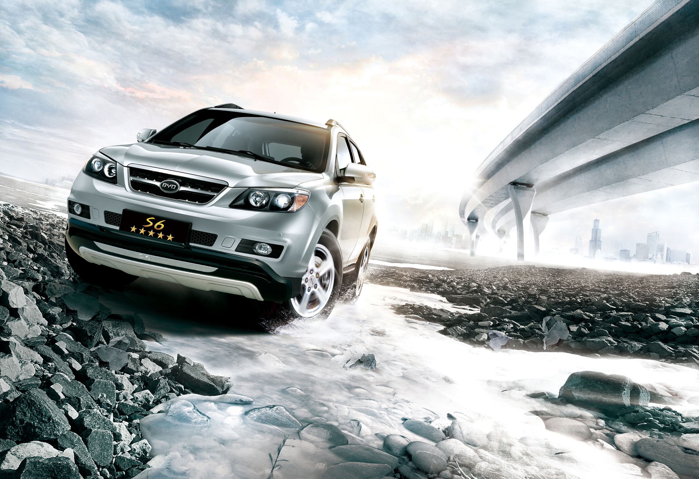 【最新款 比亚迪S6白金版金环怡送冰箱-深圳金