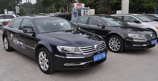 【广东乘用辉腾成为AKON广州演唱会指定接待